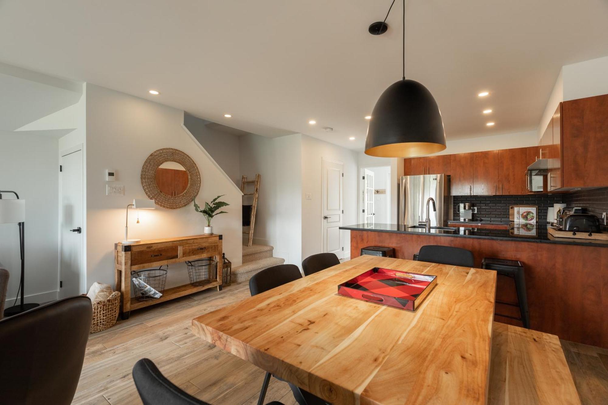 2-Level Home - Tremblant Mountain View - Fireplace Mont-Tremblant Luaran gambar