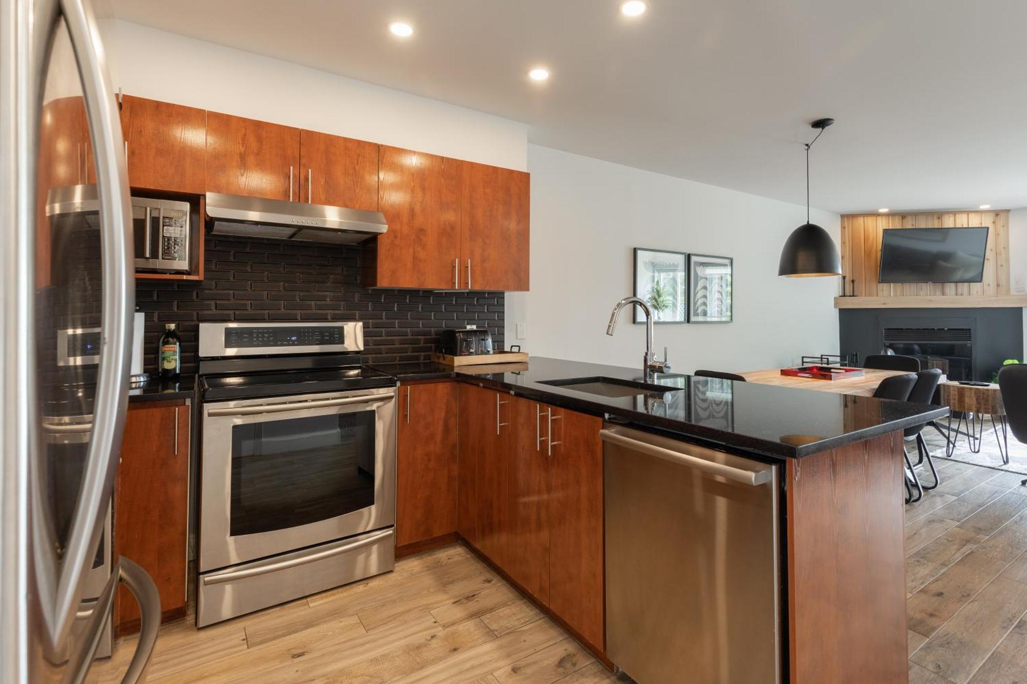 2-Level Home - Tremblant Mountain View - Fireplace Mont-Tremblant Luaran gambar