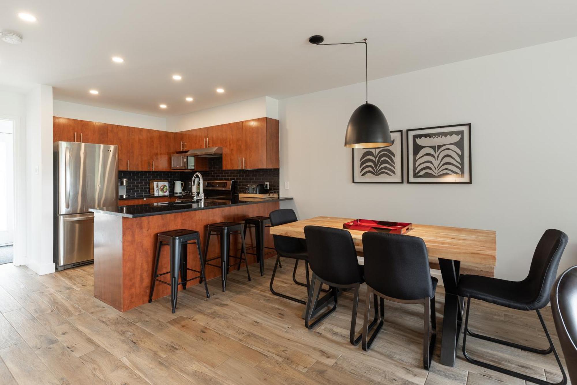 2-Level Home - Tremblant Mountain View - Fireplace Mont-Tremblant Luaran gambar